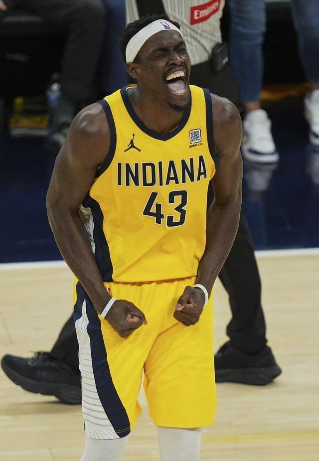 开云体育-西亚卡姆在DWG比赛中问鼎冠军，败北引发热议！的简单介绍